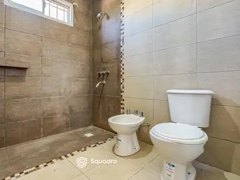 Casa 4 ambientes con 1 baño
