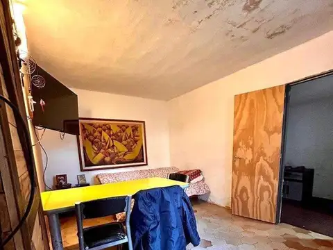 Casa 7 ambientes con 2 baños