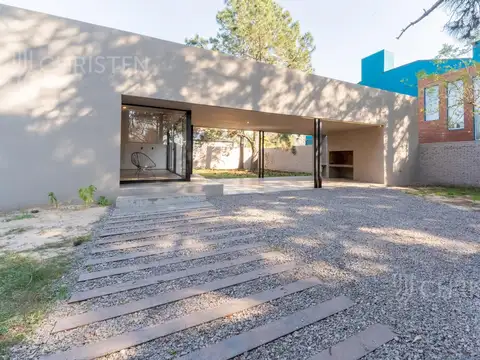 Quinta a estrenar en venta en Bosque La Salle