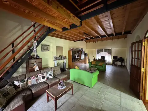 Depto Tipo Casa en Venta de 4 ambientes