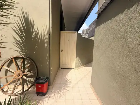 Depto Tipo Casa en Alquiler en Santos Lugares, $ 780.000