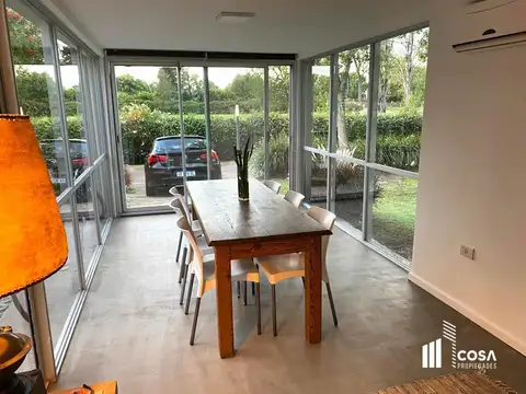 Casa en Venta con 2 cocheras