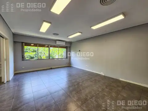 Alquiler oficina 73 m2 habilitable por ANMAT predio multiempresa con seguridad Olivos Vicente Lopez