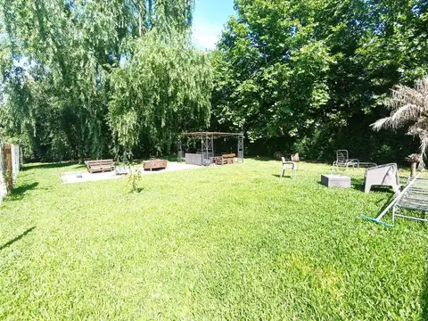 Casa en Venta con 3 cocheras