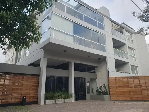 Moderno muy lindo 2 ambientes en Martinez con cochera , Pileta