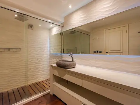 Departamento en Alquiler con 2 cocheras