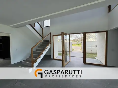 Casa en Venta al Oeste