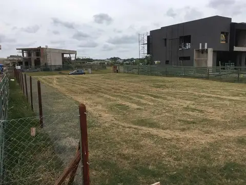 Terreno en Venta en Loma Verde, USD 45.000