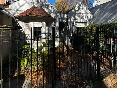 Casa con Parque y Pileta a Metros de Plaza Güemes