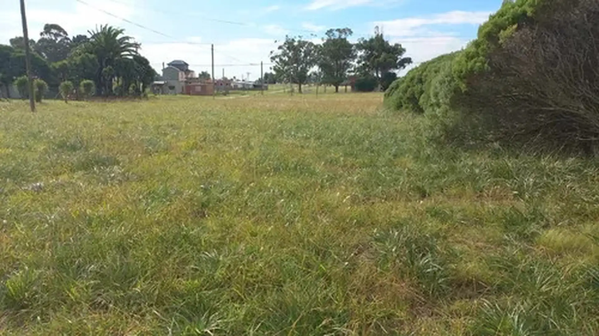 Lote en esquina 460m² en Barrio San Eduardo