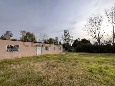 VENTA CASA QUINTA 4 AMBIENTES EN FRANCISCO ALVAREZ MORENO