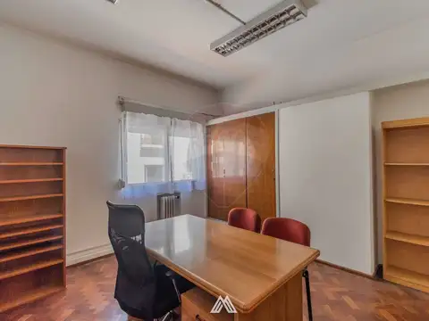 VENTA Oficina Ciudad Vieja