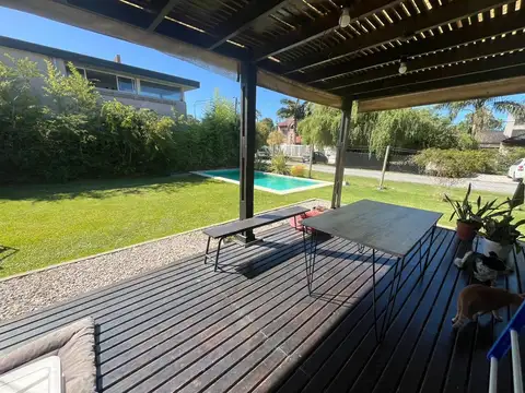 CASA EN VENTA VILLA DEL PLATA 4 DORMITORIOS