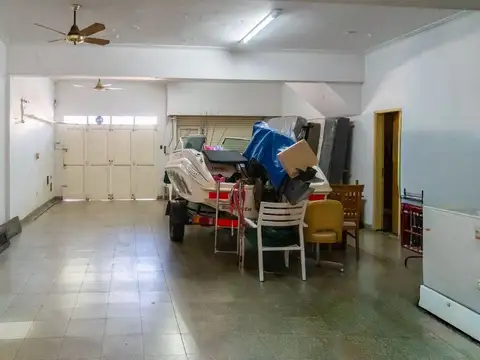 Casa 6 ambientes con 2 baños