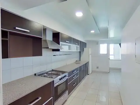 Departamento 6 ambientes con 2 baños