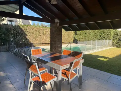 Casa en Venta de 4 dormitorios