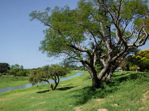 Casa en Santa Rosa de Calchines - Barrio Aguaribay