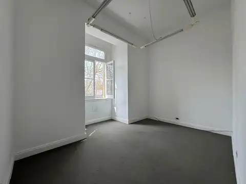 Oficina en Alquiler 80 años