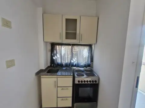 Depto Tipo Casa en Alquiler de Monoambiente