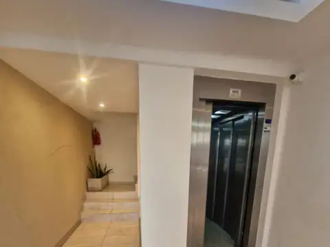 Depto Tipo Casa en Alquiler en Caseros, $ 400.000