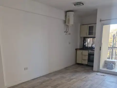 Alquiler Departamento MONOAMBIENTE en Zona Centro, Caseros.