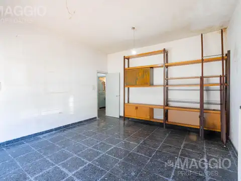 Depto Tipo Casa en Venta en Ramos Mejía Sur, USD 148.000
