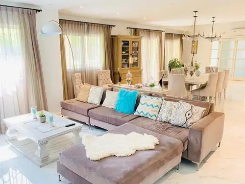 Casa en Venta de 4 dormitorios