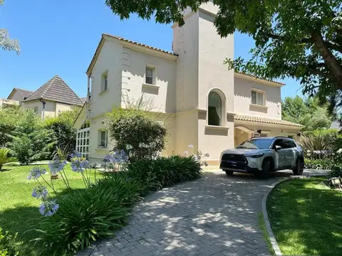 Casa en Venta de 4 dormitorios