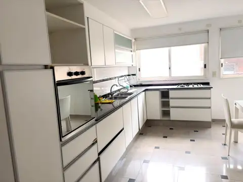 Yerbal 500, Piso 7