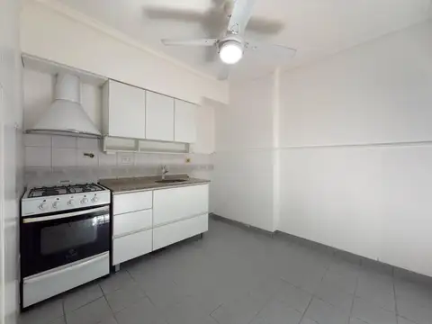 Duplex de 3 ambientes con patio, terraza y garage