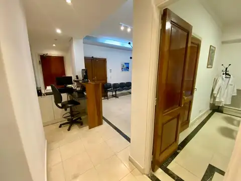 Oficina en Venta al Este