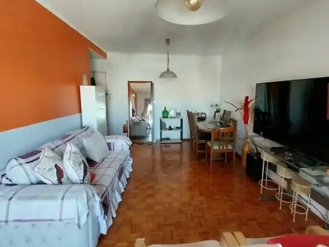 Departamento 4 ambientes con 2 baños