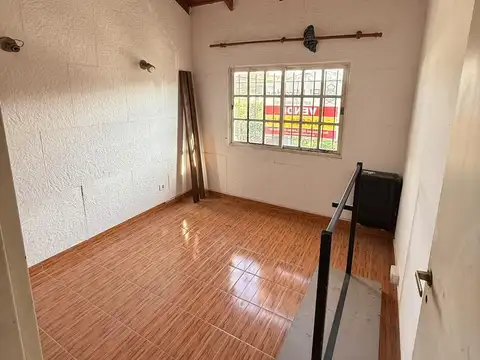 Depto Tipo Casa en Venta de 4 ambientes