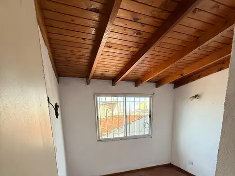 Depto Tipo Casa en Venta en Lomas del Mirador, USD 75.000