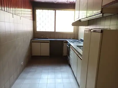 Departamento 5 ambientes con 2 baños