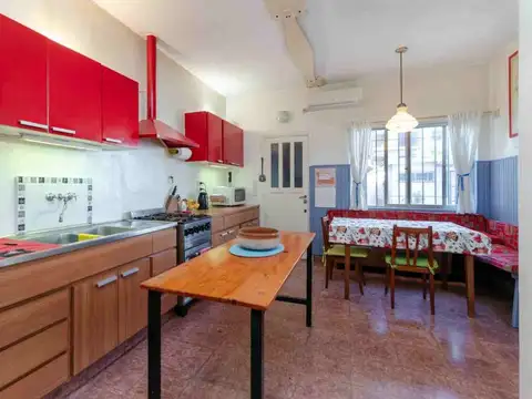 VENTA CASA MULTIFAMILIA  HURLINGHAM PERMUTA