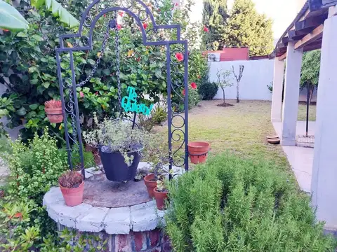 Casa en  venta en Victoria a modernizar