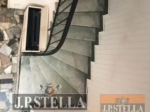Casa 5 Amb. C/Garage - Quincho y Pileta - Ramos Mejia