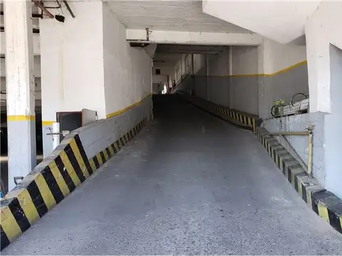 110 COCHERAS + VIVIENDA U OFICINAS FUNCIONANDO