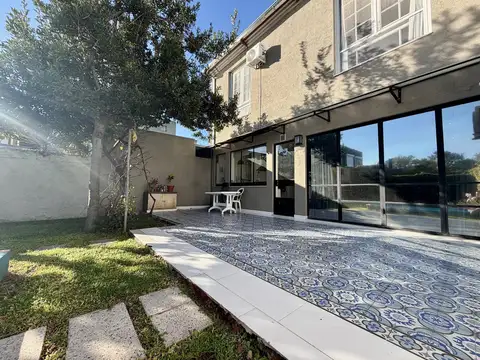 Casa en Venta Reciclada a Nuevo  en La Calabria, San Isidro -Formosa al 600