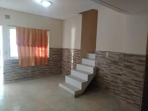 DUPLEX 2 DORMITORIOS CON PATIO TERRAZA