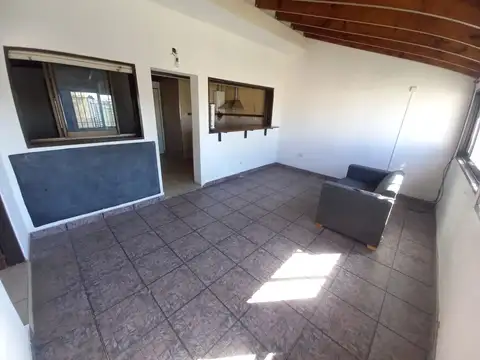 Depto Tipo Casa en Alquiler de 1 dormitorio