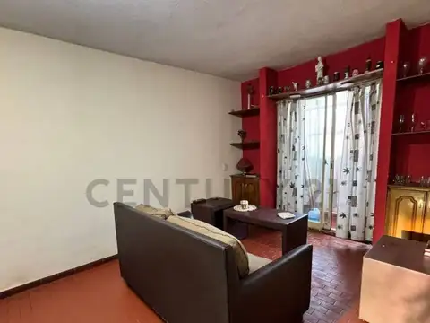 25 de mayo 1900, Piso 0