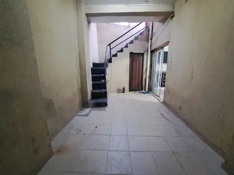 Depto Tipo Casa 4 ambientes con 2 baños