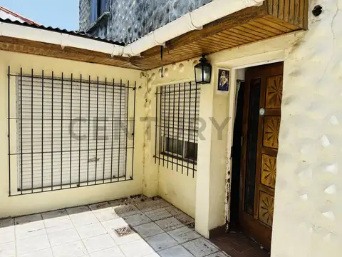 VENTA PH 3 AMBIENTES EN OLIVOS  CON GARAJE Y PATIO– APTO CRÉDITO –