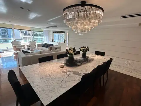 Departamento en Venta de 4 dormitorios