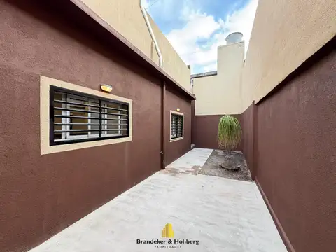 Depto Tipo Casa en Alquiler de 2 dormitorios