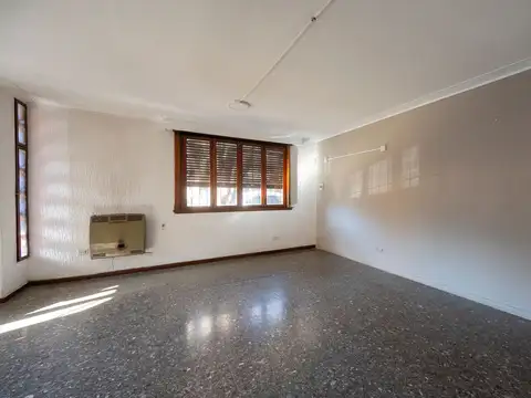 Depto Tipo Casa 4 ambientes con 2 baños