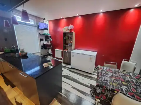 Depto Tipo Casa en Venta de 4 ambientes