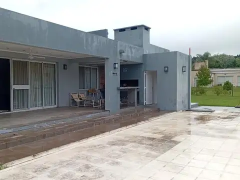 Casa en Venta en Concordia, USD 125.000